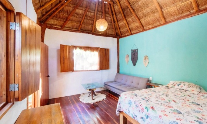Francisco Uh May Cabin | Selvaluna Eco-chic cabinnn