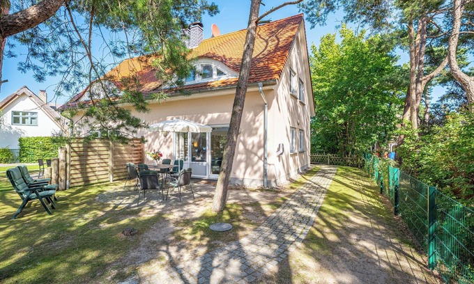 Dierhagen Strand House | Semi-detached house Strandhaus 43a in the Ostseebad Dierhagen