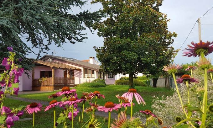Nogare House | Semi-detached house with garden in a quiet area of ​Padua