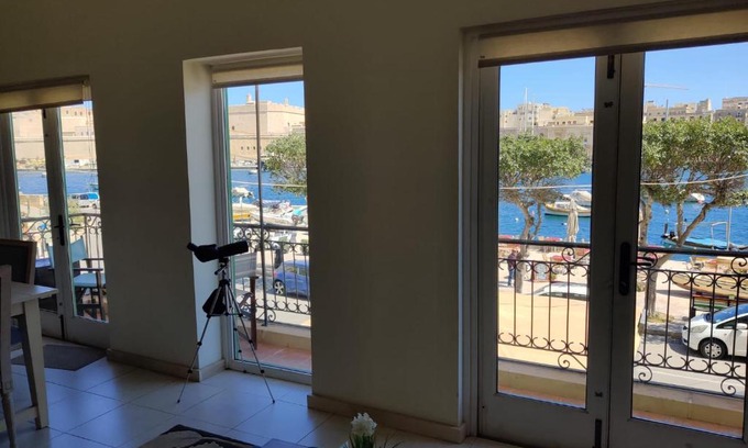Senglea Apartment | Senglea Seafront Apartment
