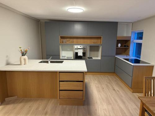 Egersund Apartment | Sentralt hus med egen parkering