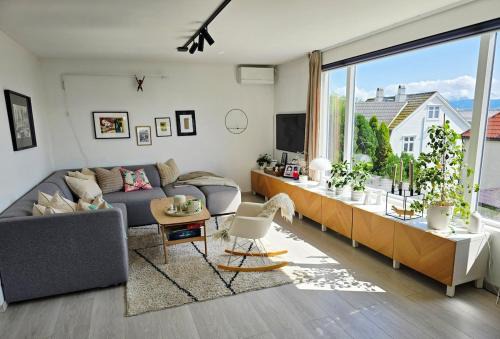 Molde Villa | Sentrumsidyll ved fjord og fjell