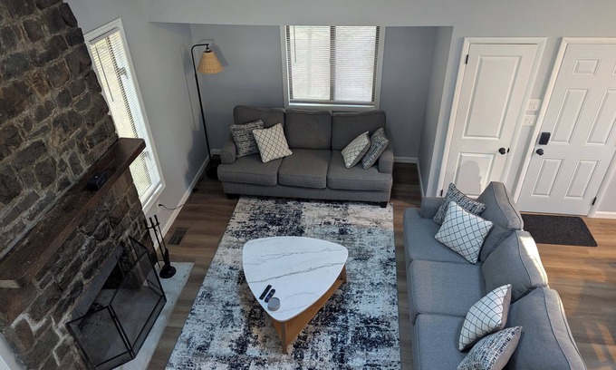 Lake Harmony House | Serene 3-bedroom house in Lake Harmony with Deck, Lake views and Fireplace