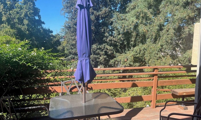 Maxwell Park House | Serene and Convenient