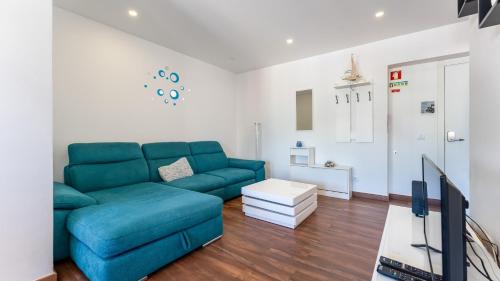 Praia da Rocha Apartment | Serene Blue 1 BDR Flat With Balcony by LovelyStay