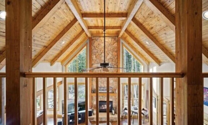 Breckenridge House | Serene Escape 5 miles to Main St; great for large groups or families!