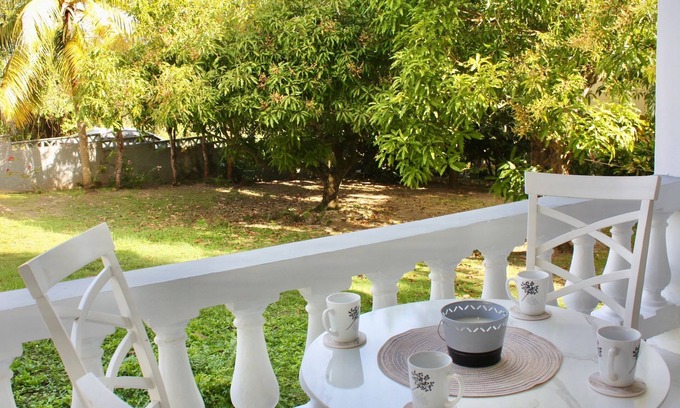 Reading Apartment | Serene Getaway-Charming 2-BR apartment with AC, WIFI in delightful Montego Bay