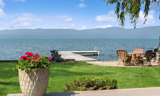 Bigfork House | Serene Lakeside Cabin Retreat on Flathead Lake, Montana.