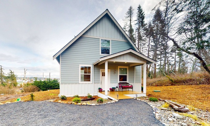 Lummi Island House | Serene Lummi Island Retreat with hot tub, stunning water & Mt. Baker Views