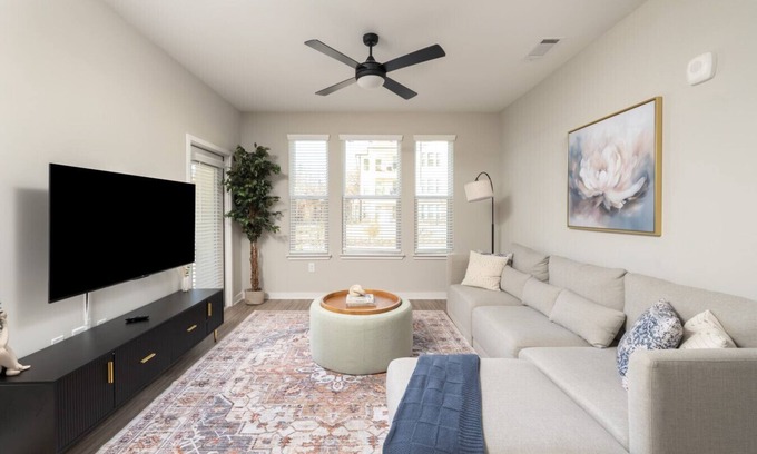 Athens Apartment | Serene, New Apt | Pool | Long Stays