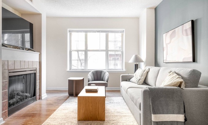 North Bethesda Apartment | Serene North Bethesda 1BR w/W/D, Pool & Gym, nr Metro, by Blueground