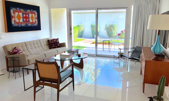 Araby Commons Condo | Serene Palm Springs Mid-Century Retreat Surrounded By Mountains & Close To All