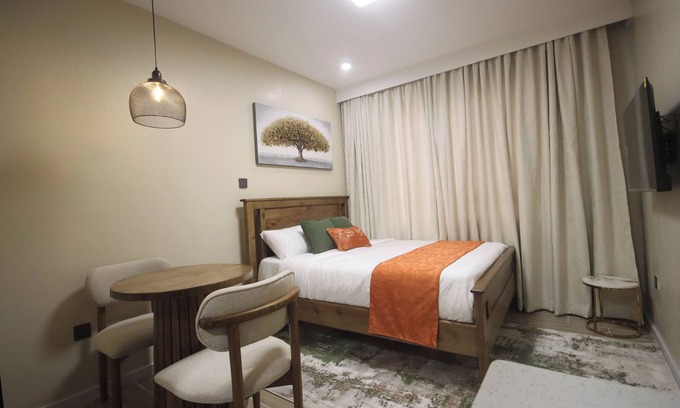 Nairobi West Apartment | Serene studio apartment in beautiful Nairobi near JKIA Airport & SGR, with WiFi