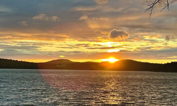 Madawaska Valley House | Serene Sunsets at our Kamaniskeg Lake Home