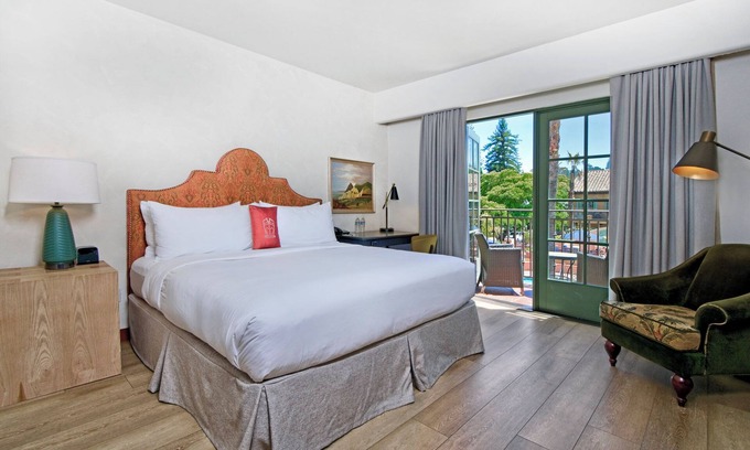 Los Gatos Hotel | Serene Unit with Free Parking & Pool, Pets Friendly Near Silicon Valley