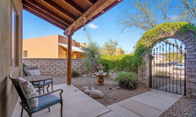 Houghton House | Serene Vail Escape | Peaceful Retreat Tucson