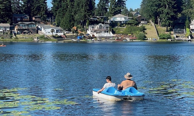 Picnic Point-North Lynnwood Apartment | "Serenity" Lakefront Apartment with access to watercraft and fun