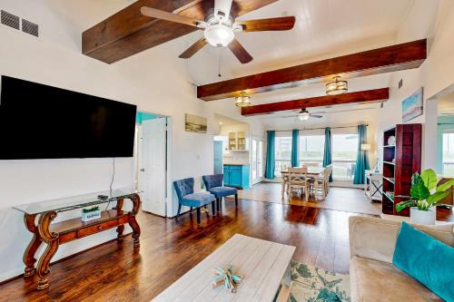 Spanish Grant House | Serenity Now