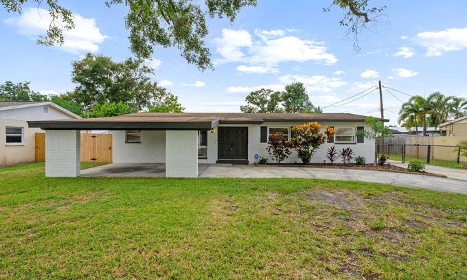 Seminole House | Serenity on Lark St. - 4BD/2BA Pool Home