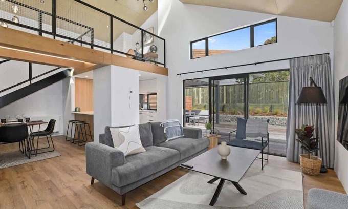 Rotorua House | Serenity on Sophia | Executive Living + Spa Pool