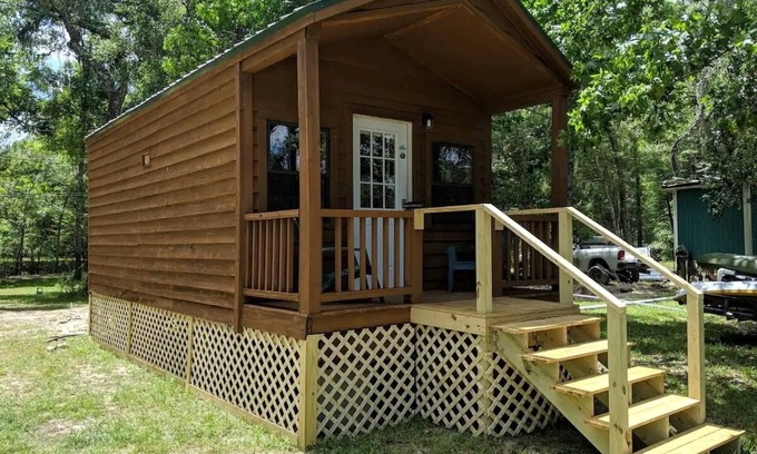 Old Town Cabin | Serenity Springs On The Suwannee Cabin #2