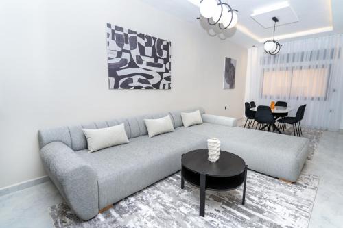 Branes Apartment | serenity stays-luxury suites & appart 2