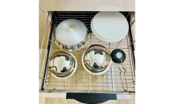 Kandivali East Apartment | Serviced Suite with Kitchenette near Mindspace