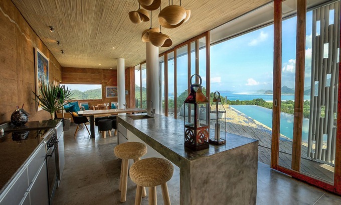 Selong Belanak Hotel | Seven Havens Residence