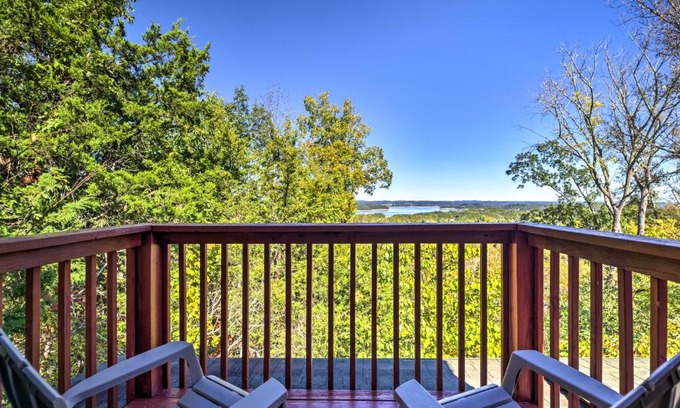 Sevierville House | Sevierville Retreat Private Hot Tub and Lake Views!