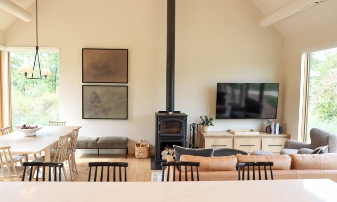 Fish Creek Cottage | Shade Tree at Loma Cottages