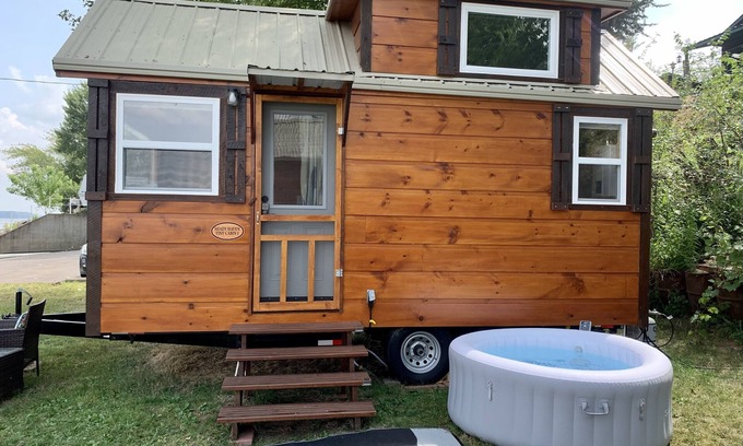 Bellevue Cabin | Shady Haven - Tiny Home 1