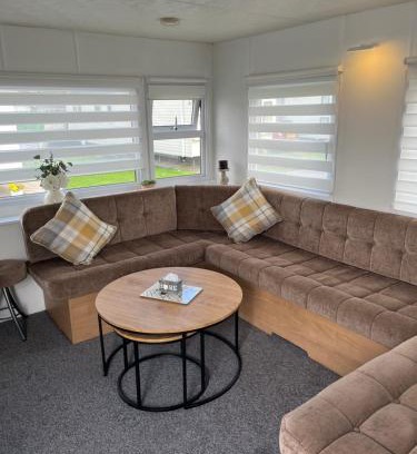 Prestatyn Apartment | Sharons Lyons lido Caravan 3 bedrooms
