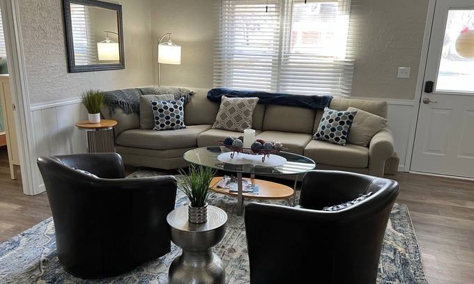 Shawnee House | Shawnee Bungalow - Tranquil 1 King, 1 Queen