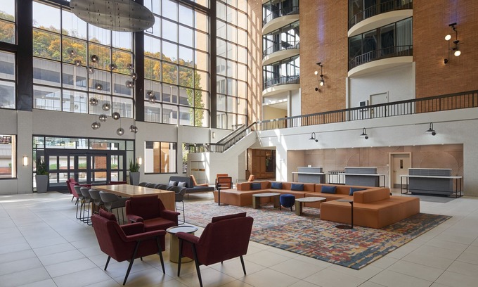 South Shore Hotel | Sheraton Pittsburgh Hotel at Station Square