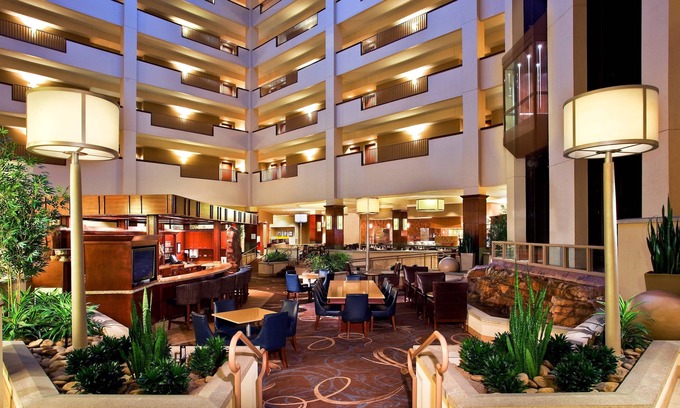 Sioux Falls Hotel | Sheraton Sioux Falls Hotel & Convention Center