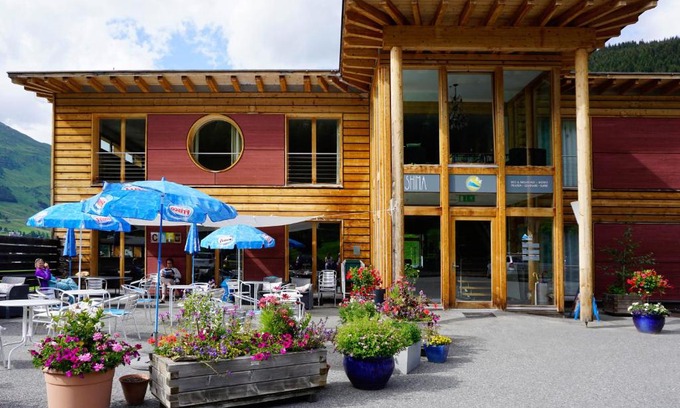 Meierhof Bed & Breakfast | Shima-Davos