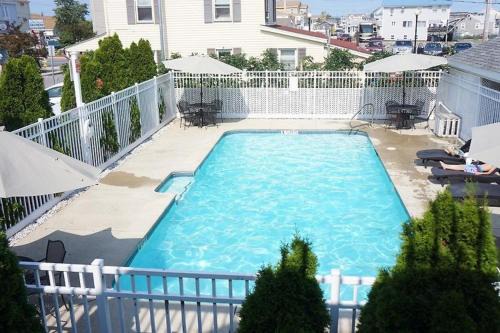 Hampton Hotel | Ships Inn