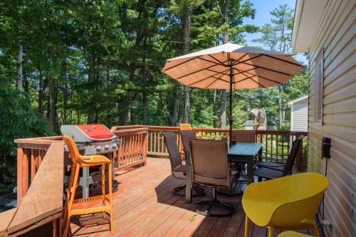 Rye House | Shoals View Escape Ocean Views Dog-Friendly