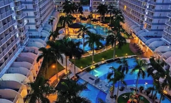 Paranaque Condo | Shore 1 - 2BR Penthouse in MALL OF ASIA COMPLEX.