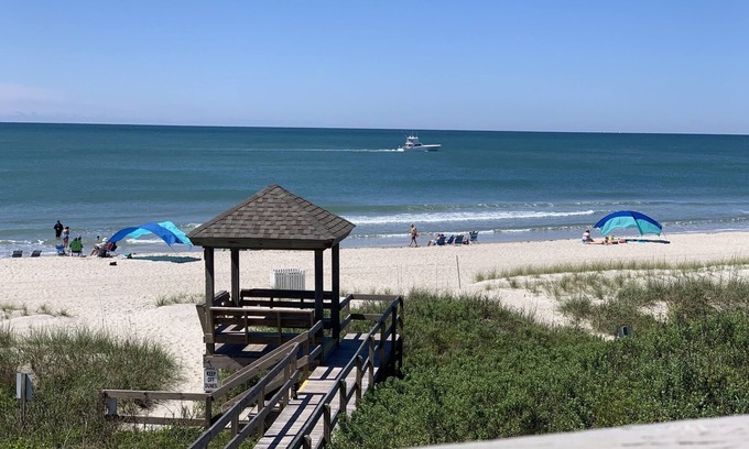 Atlantic Beach Condo | Shore Beats Work! Direct Oceanfront Atlantic Beach Paradise
