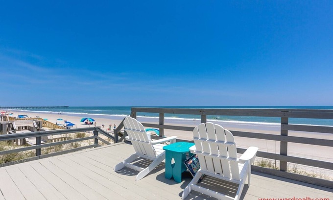 Surf City House | Shoreline - Classic Oceanfront Home - 2 Living Rooms & 2 Kitchens; Sleeps 14