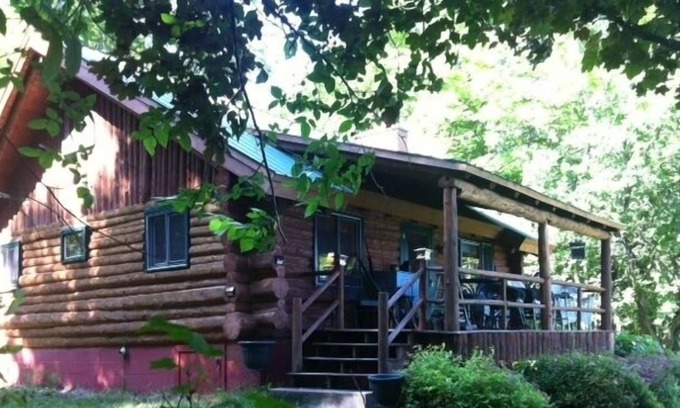 Mohawk Cottage | Shoreline Log Cabin on Scenic Gratiot Lake, Keweenaw County - LT Rental Only