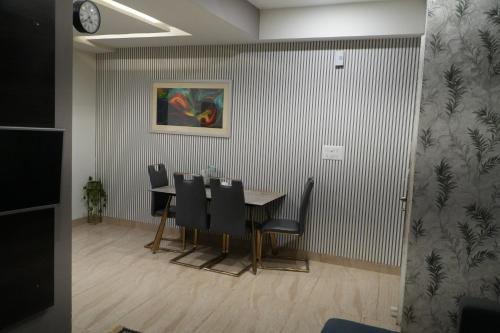 Mathura Apartment | Shri Ladli Home Stay