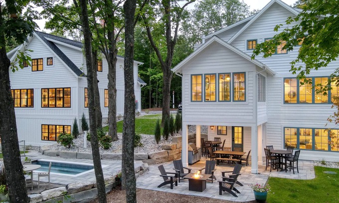 Mayfield House | ποΈ Side-by-Side Serenity Lakefront Homes w/Hot tub