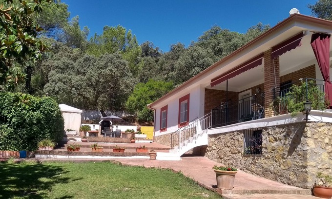 Santa Maria de Trassierra Ski Chalet | Sierra of Córdoba. Ideal Groups.