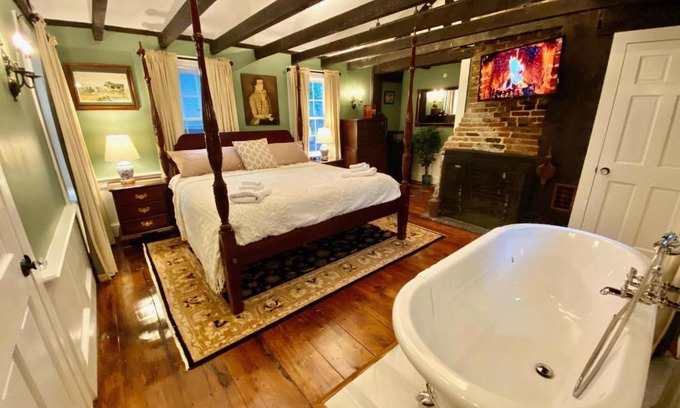 Salem Hotel | Silsbee's by Daniels House