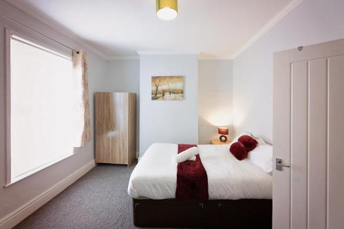 Everton Apartment | Silver Bambu Liverpool Hideaway