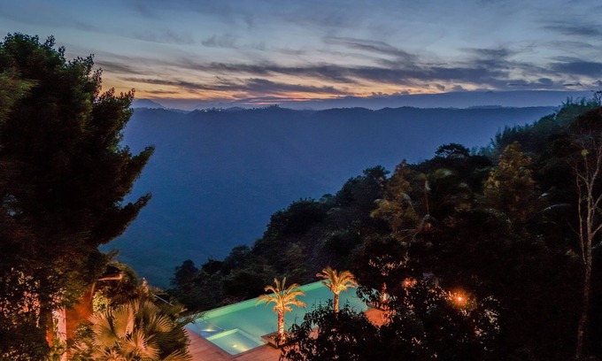 Vayittiri Hotel | SILVER OAK RESORT WAYANAD