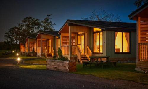 Perth Cabin | Silverwood Luxury Lodge Resort