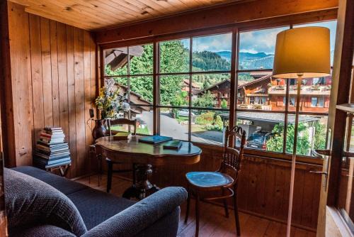 Wilderswil Apartment | Simple and Rustic - Apartment in Historic House